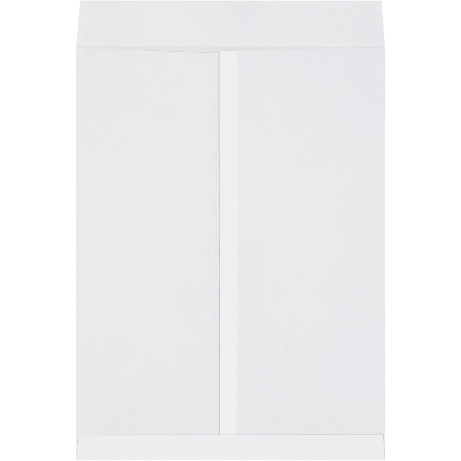 Protect and ship oversized documents with confidence using our 20" x 15" white jumbo envelopes. Constructed from durable 28 lb. paper stock with ungummed flaps for easy reuse and cost savings. Sold by the case of 250 for bulk mailroom and packaging operations.