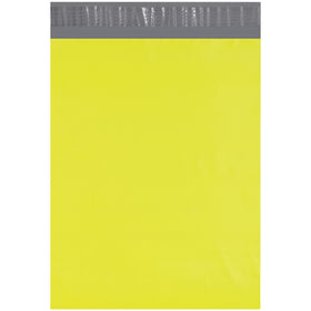 Professional 12x15.5" yellow poly mailers with self-seal closure protect your shipments from moisture, tears, and tampering. 2.5 mil puncture-resistant polyethylene in a case of 100. Silver inner lining accepts labels, stamps, and ink for branded presentation.