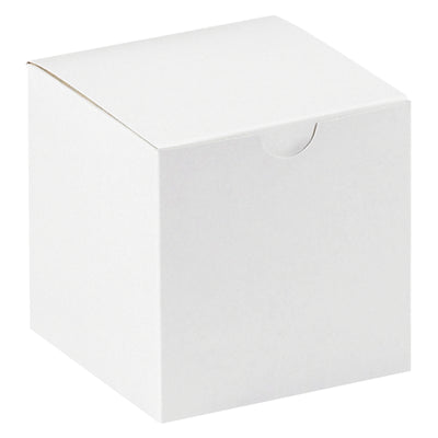 Move retail goods and gifts faster with these 4x4x4 white fibreboard boxes. One-piece construction sets up in seconds with no assembly required. Ships and stores flat–100 boxes per case means maximum efficiency and minimum warehouse footprint.