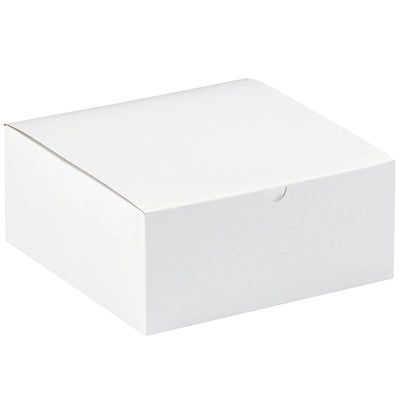 Move retail goods and gifts faster with our 8x8x3.5" white fibreboard gift boxes. One-piece construction sets up in seconds with no assembly hassle. Ships and stores flat for maximum warehouse efficiency–100 boxes per case.