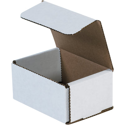Ship small items with confidence using these ECT-32-B white corrugated mailers. One-piece fold-and-tuck construction delivers double-wall crush protection on front and sides‚no tape, glue, or staples required. Save time and reduce per-unit shipping costs with 50 mailers per bundle.