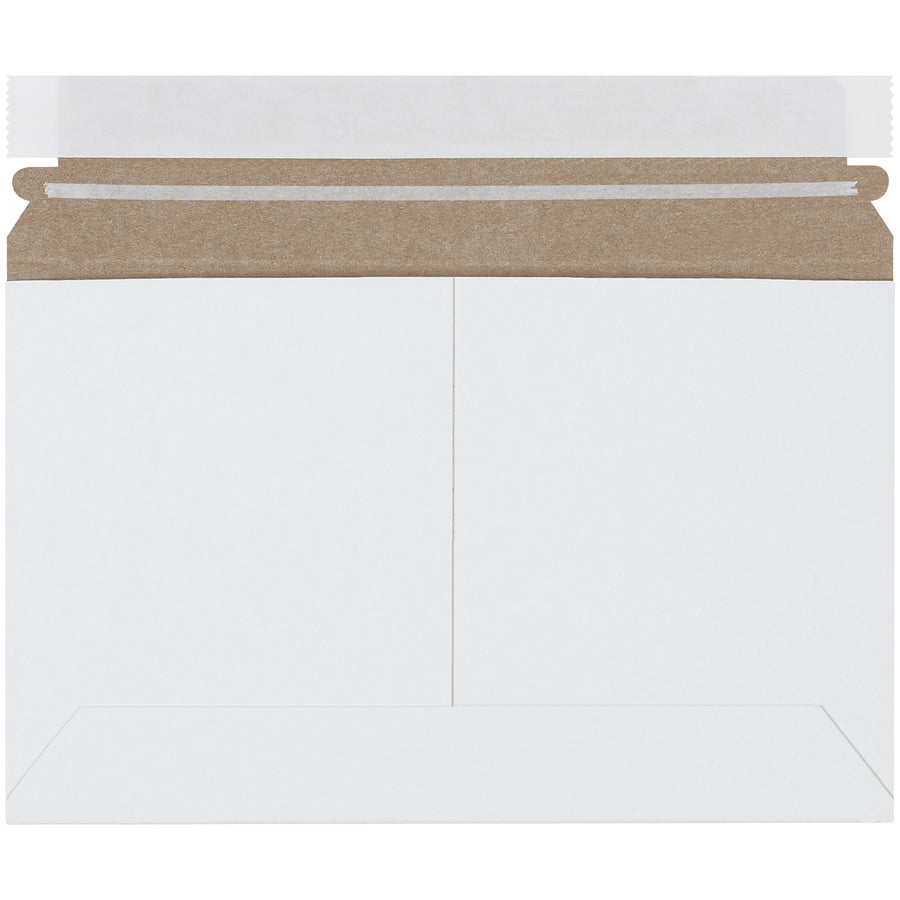 Protect documents and photos with confidence using our 6x9 white chipboard side loading Stayflats Lite® mailers. These self-seal, self-adhesive mailing flats feature a peel-and-seal closure with pull-tab tear strip for hassle-free sealing and opening. Sold as a case of 200 lightweight mailers that require no additional stiffeners.