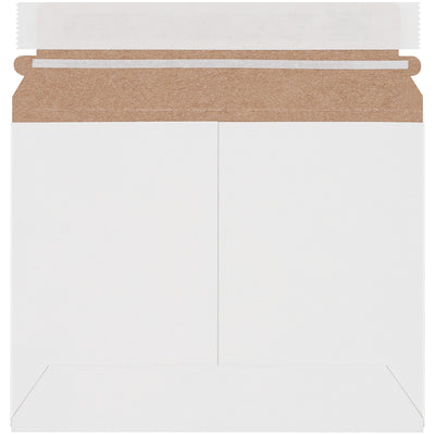 Ship smart with these 6x8 white self-seal stayflat mailers‚lightweight chipboard construction cuts shipping costs while maintaining professional presentation. Pressure-sensitive closure with tear strip ensures secure, tamper-evident sealing. Case of 200 mailers made from 100% recycled, recyclable material.