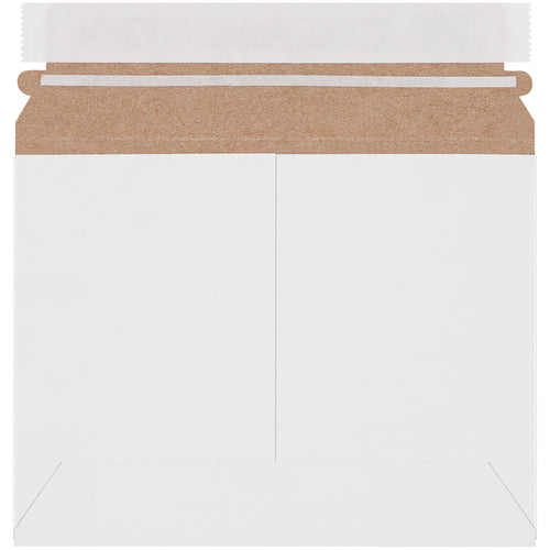 Ship smart with these 6x8 white self-seal stayflat mailers‚lightweight chipboard construction cuts shipping costs while maintaining professional presentation. Pressure-sensitive closure with tear strip ensures secure, tamper-evident sealing. Case of 200 mailers made from 100% recycled, recyclable material.