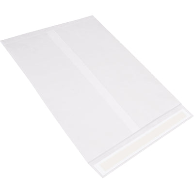 Industrial-strength white Tyvek self-seal mailers built to protect high-value shipments. 23" x 18" flat envelopes made from 14 lb. olefin material‚10x stronger than paper alternatives with superior moisture and tear resistance. Ships in convenient cases of 100.